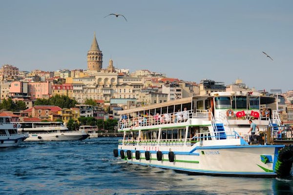 Comment choisir une croisière qui propose des ateliers de peinture aquarelle en mer ?
